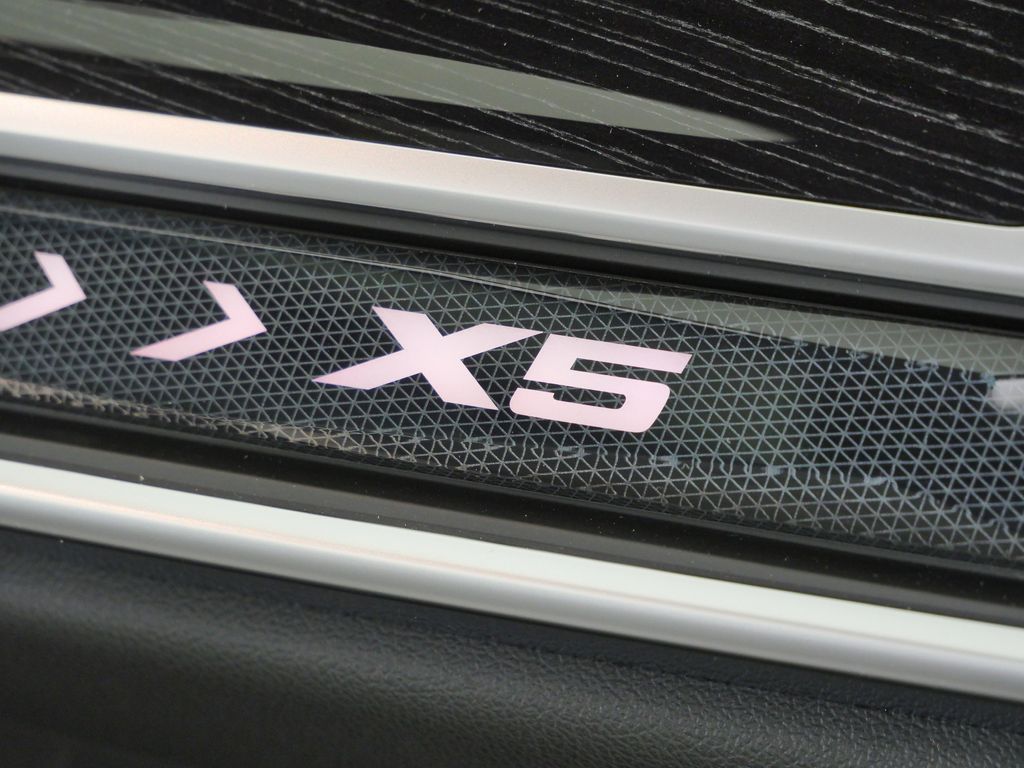 Thumbnail: 2026 BMW X5 - 24
