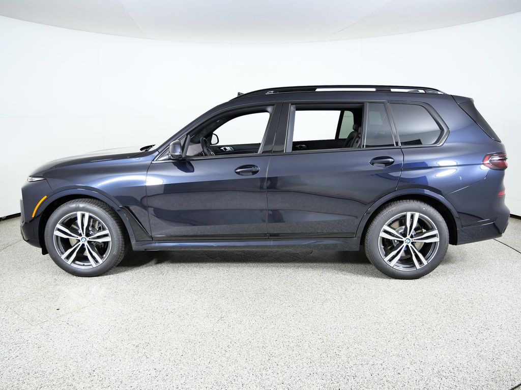 Thumbnail: 2026 BMW X7 - 15