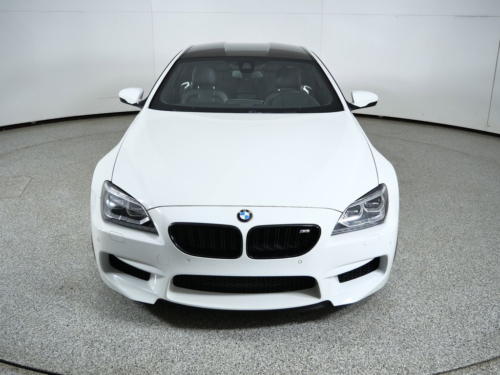 Thumbnail: 2015 BMW M6 - 17
