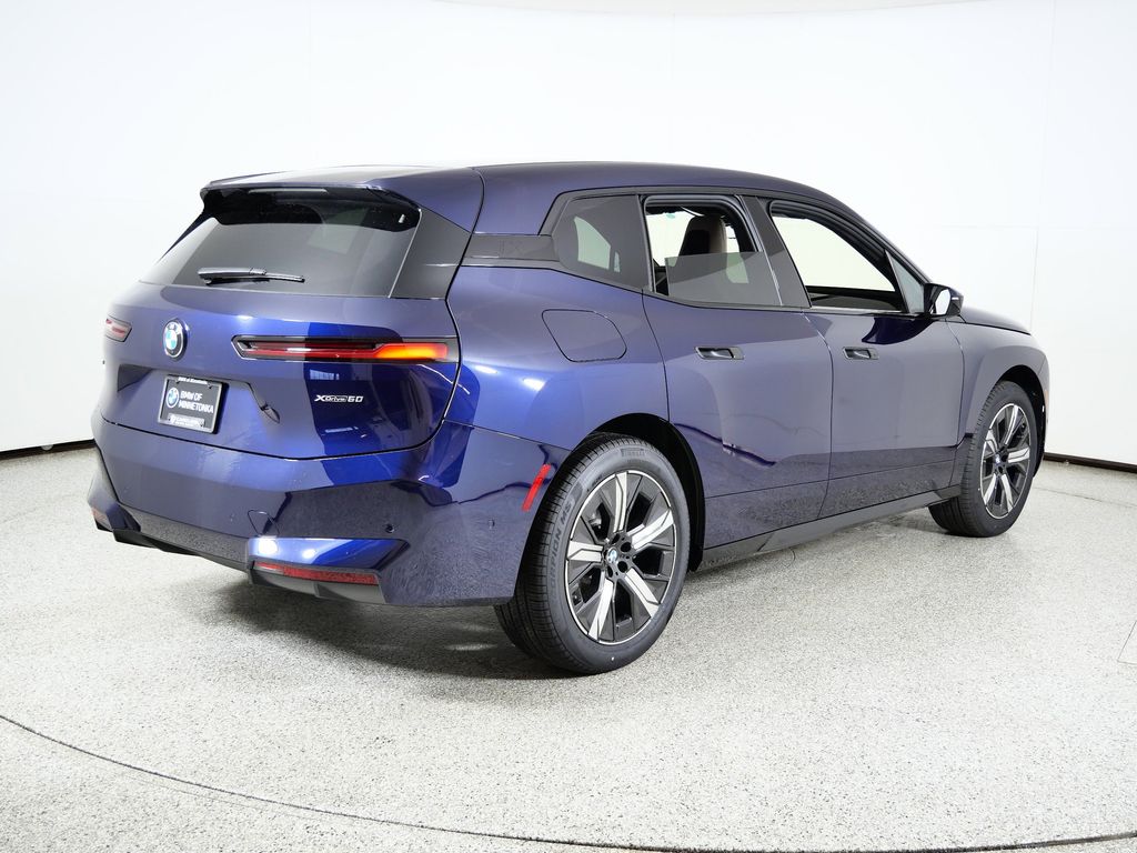 Thumbnail: 2026 BMW iX - 9