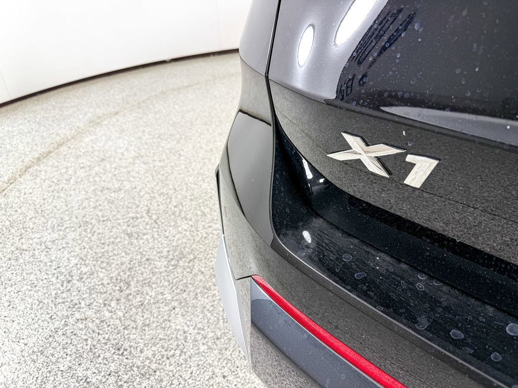 Thumbnail: 2025 BMW X1 - 15