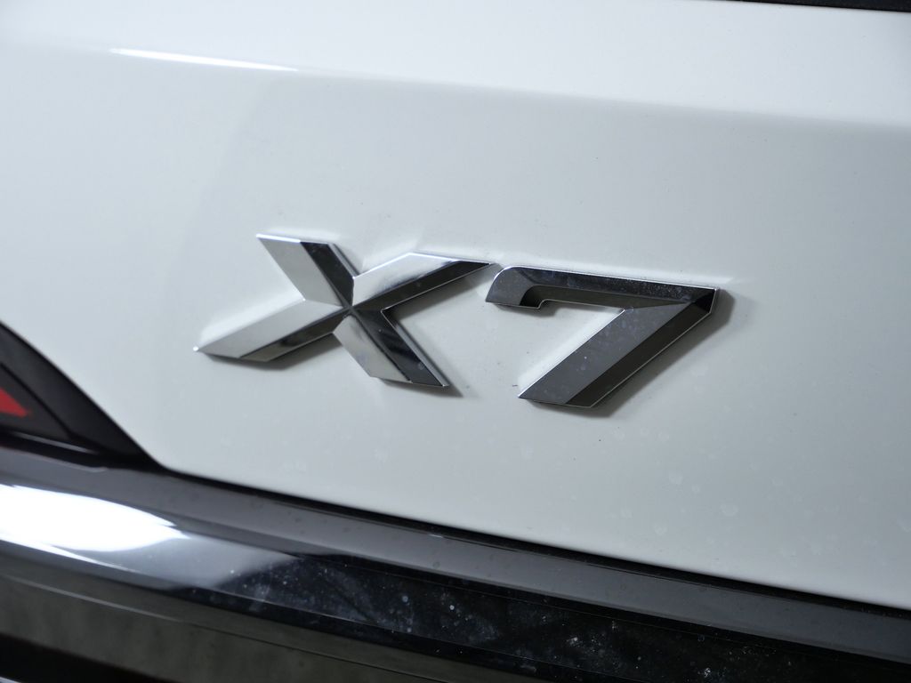 Thumbnail: 2026 BMW X7 - 13