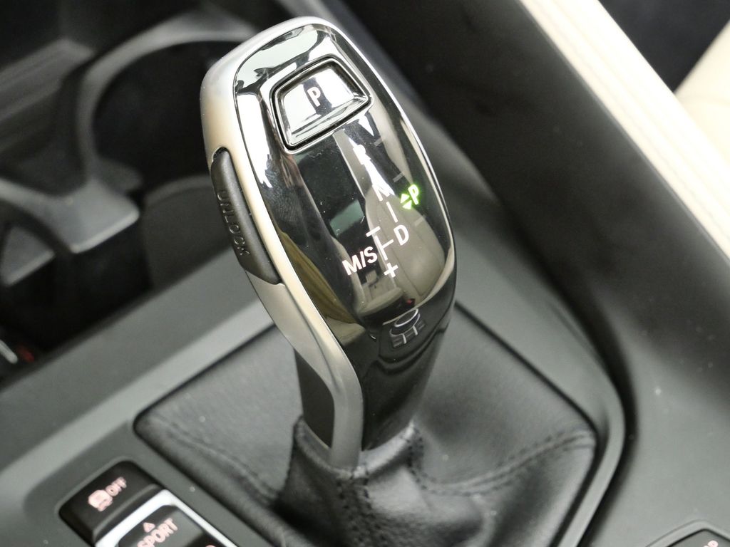 Thumbnail: 2022 BMW X1 - 46