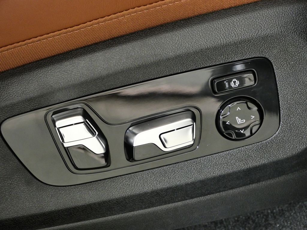 Thumbnail: 2026 BMW X5 - 22