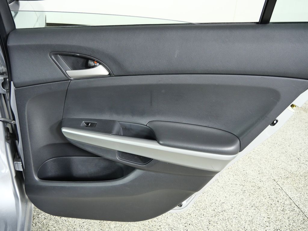 Thumbnail: 2010 Honda Accord - 23