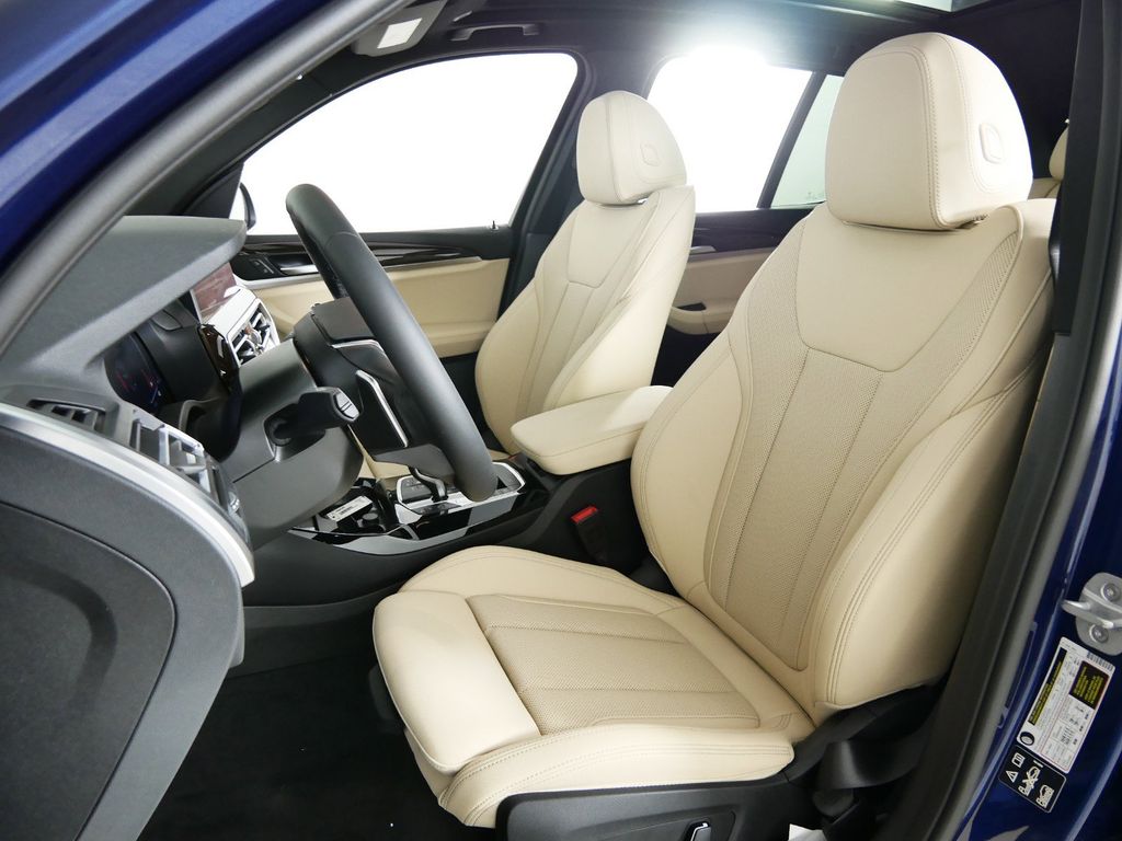 Thumbnail: 2024 BMW X3 - 32