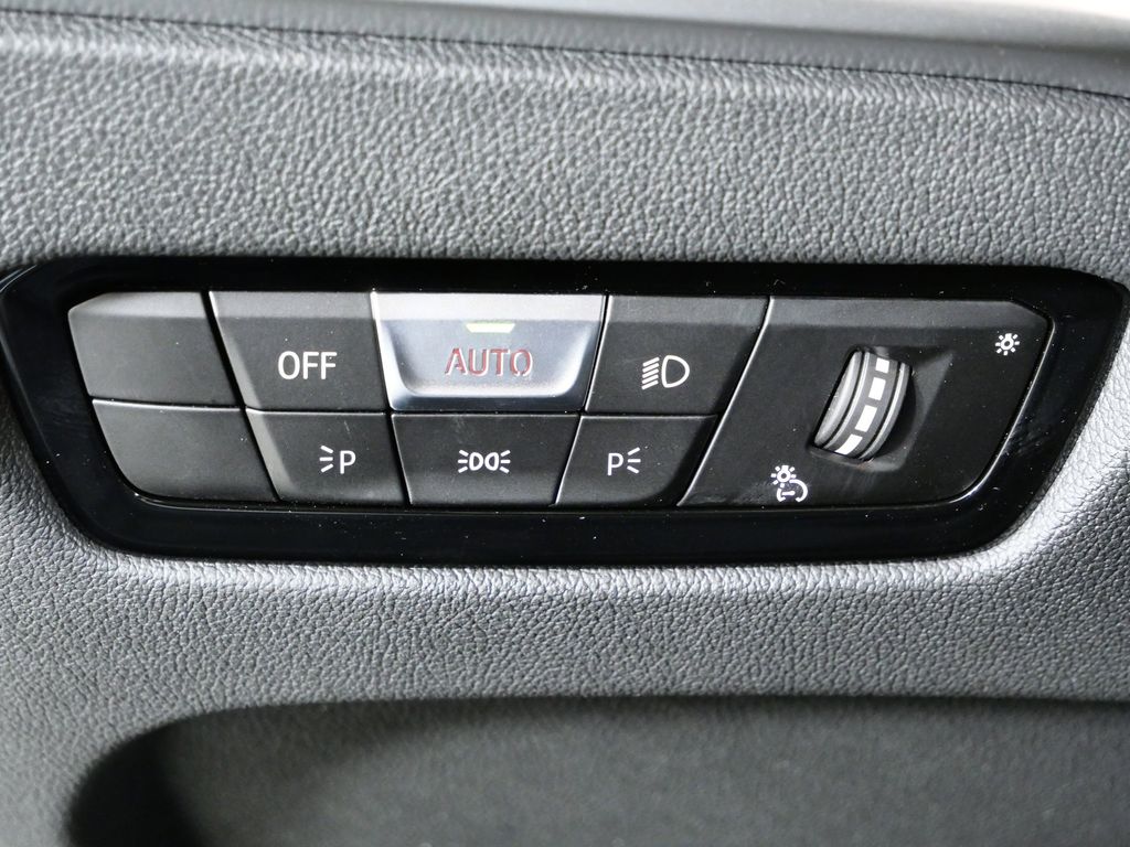 Thumbnail: 2026 BMW 3 Series - 38