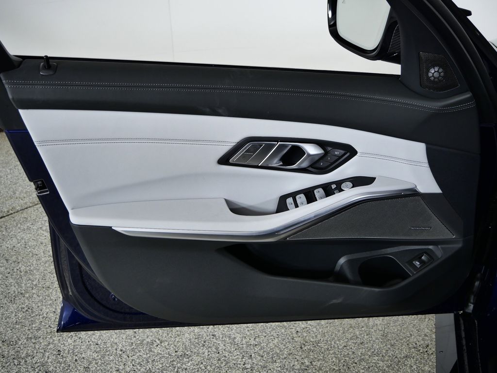 Thumbnail: 2026 BMW M3 - 31