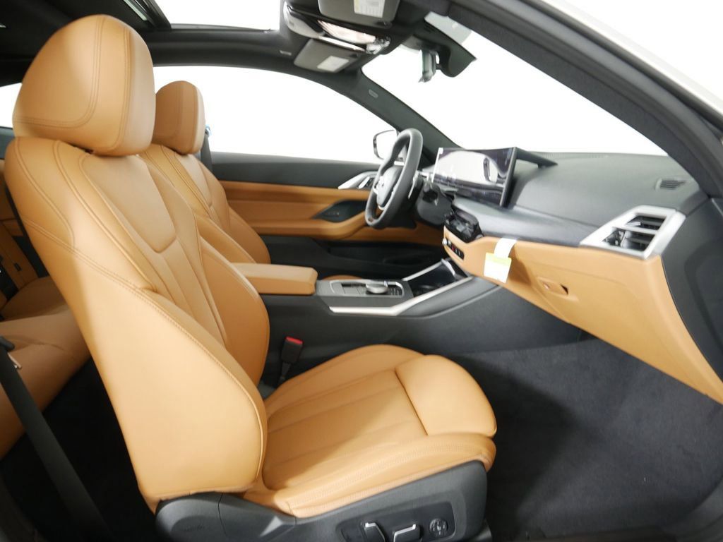 Thumbnail: 2025 BMW 4 Series - 22