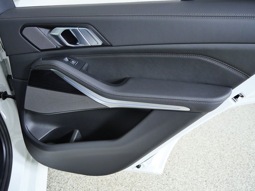 Thumbnail: 2026 BMW X5 - 25