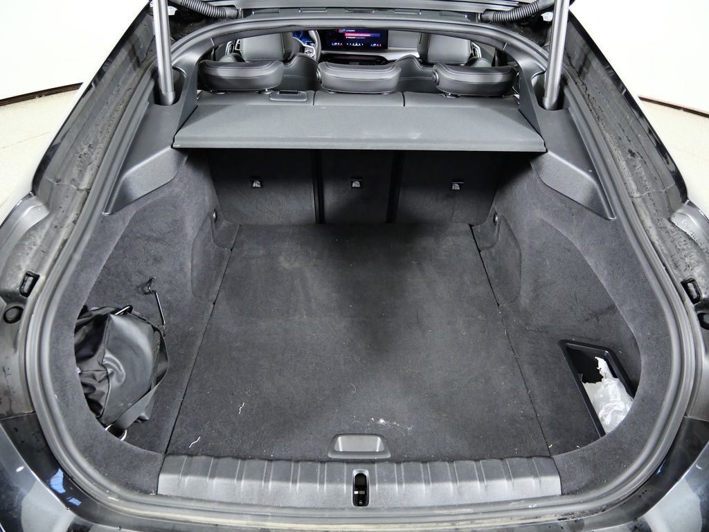 Thumbnail: 2025 BMW i4 - 32