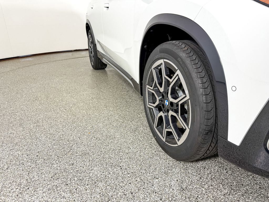 Thumbnail: 2025 BMW X1 - 11