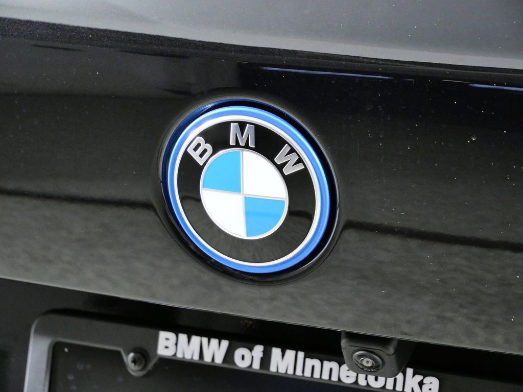 Thumbnail: 2026 BMW X5 - 13