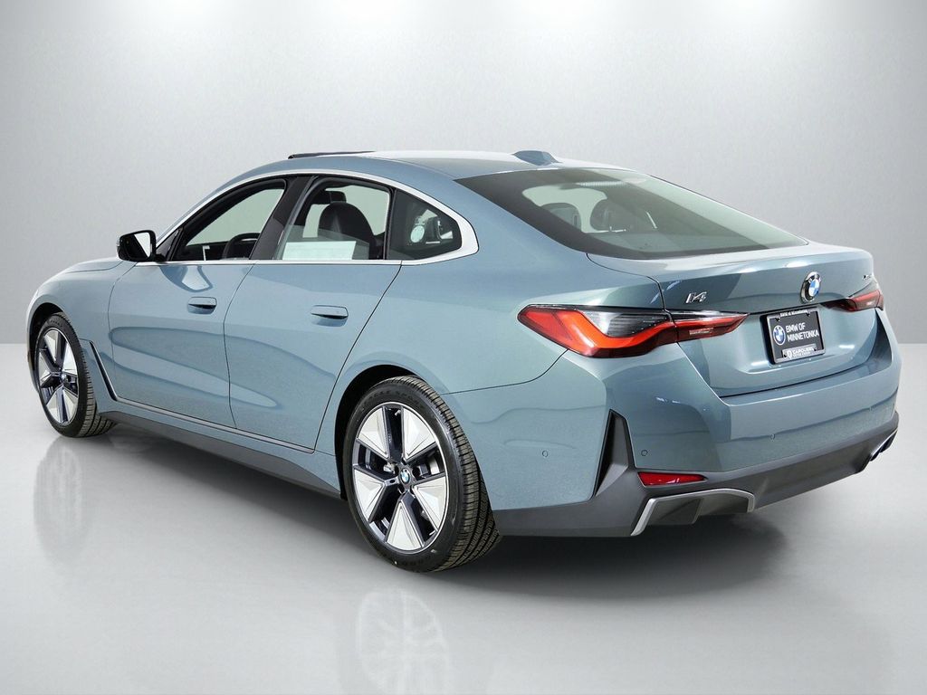 Thumbnail: 2026 BMW i4 - 14