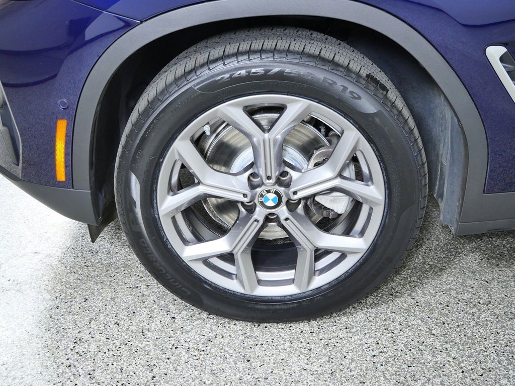 Thumbnail: 2023 BMW X3 - 21