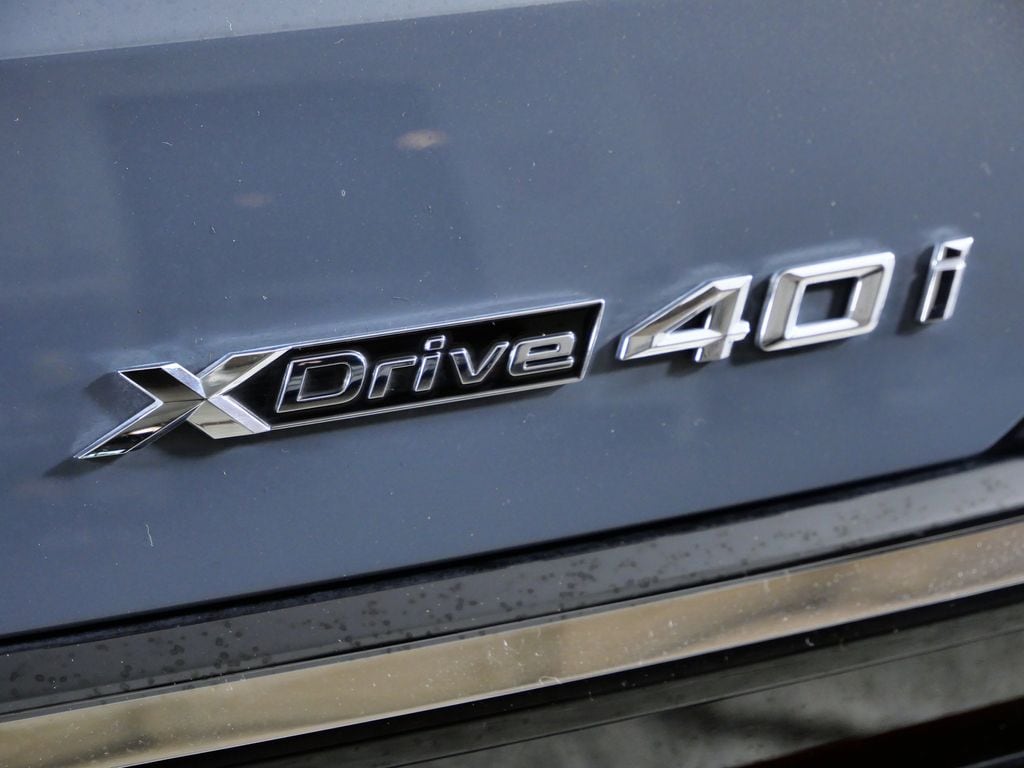 Thumbnail: 2025 BMW X7 - 15
