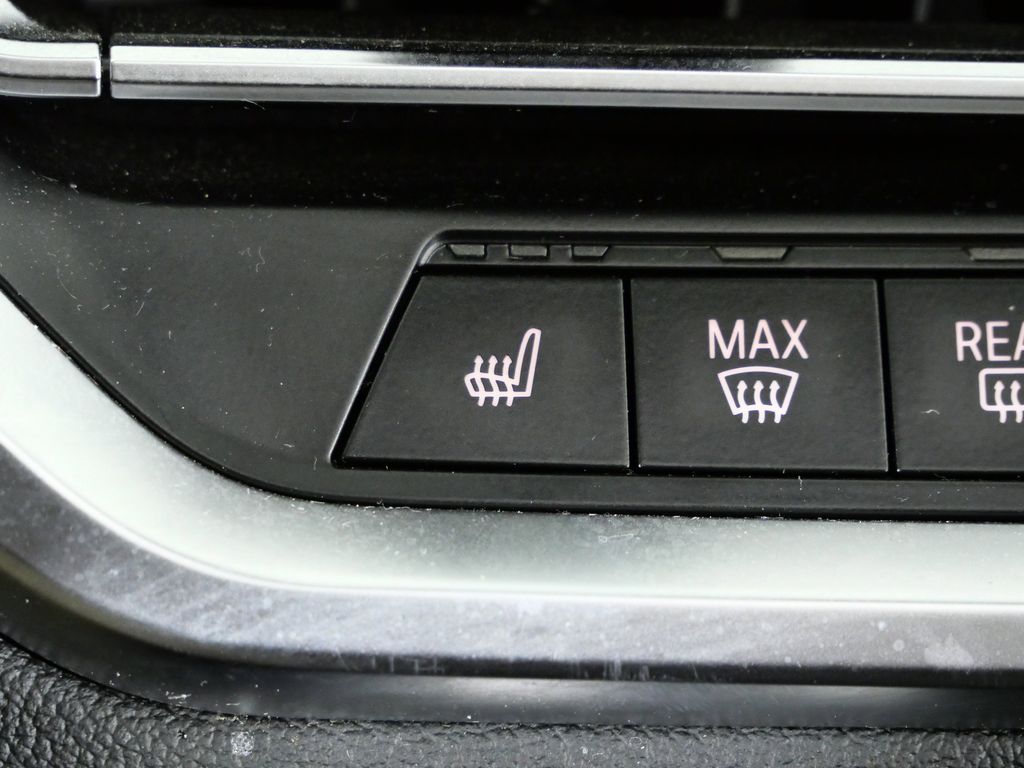 Thumbnail: 2022 BMW 3 Series - 46