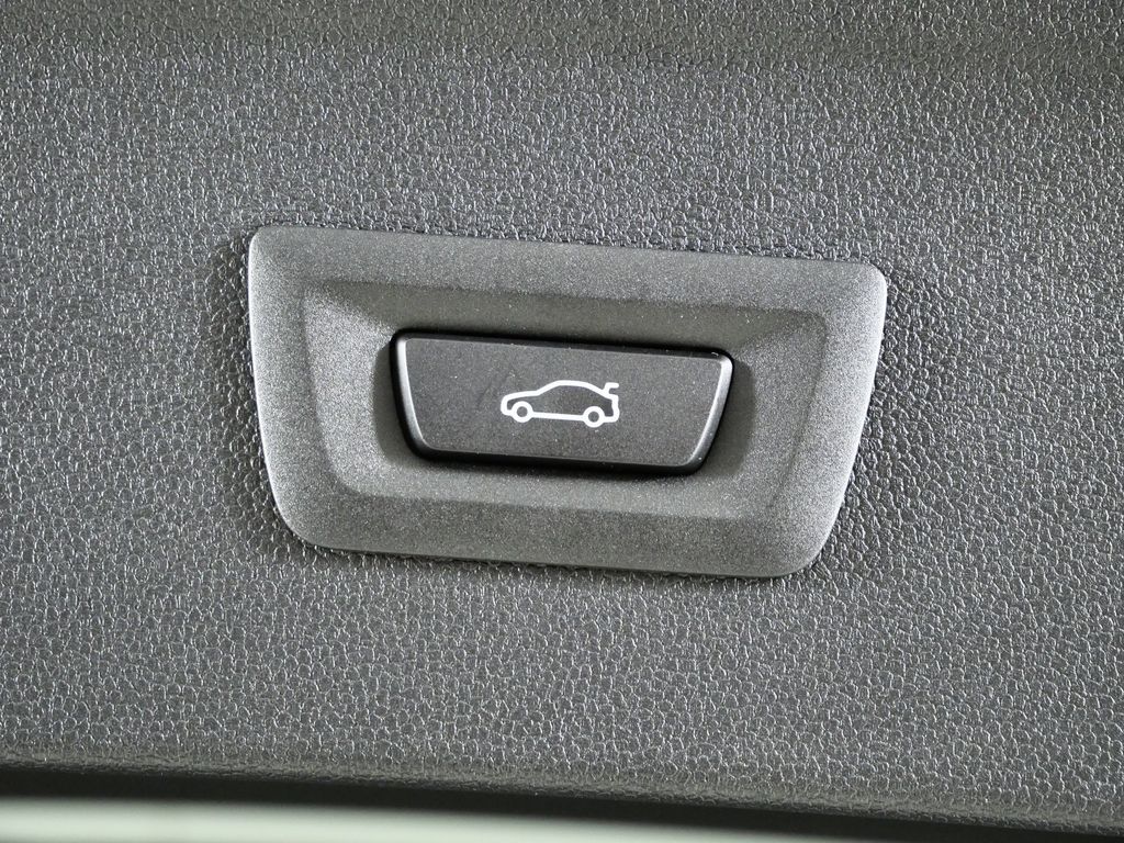 Thumbnail: 2026 BMW iX - 28