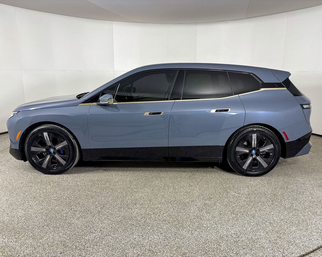 Thumbnail: 2023 BMW iX - 6