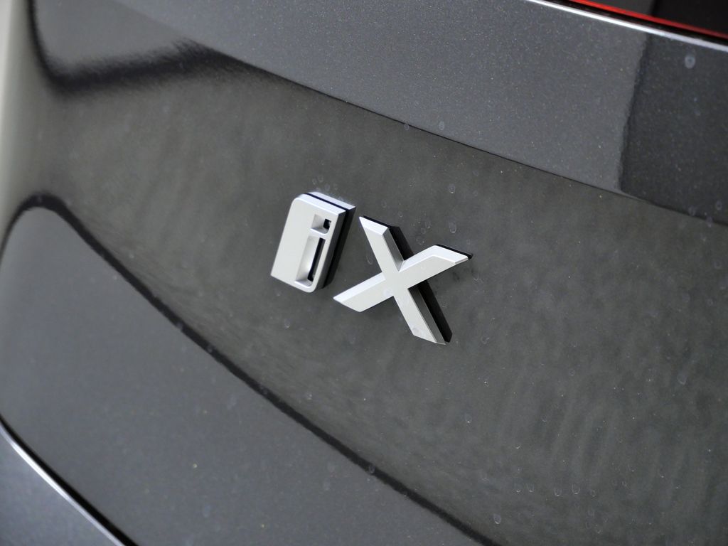 Thumbnail: 2026 BMW iX - 13