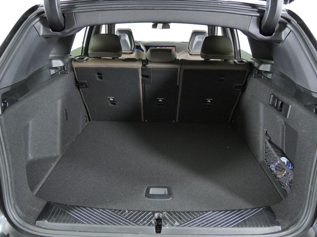 Thumbnail: 2025 BMW X3 - 32