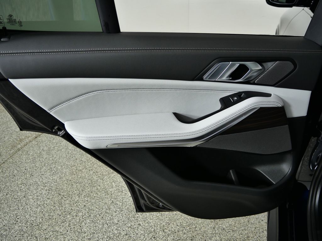 Thumbnail: 2026 BMW X5 - 31