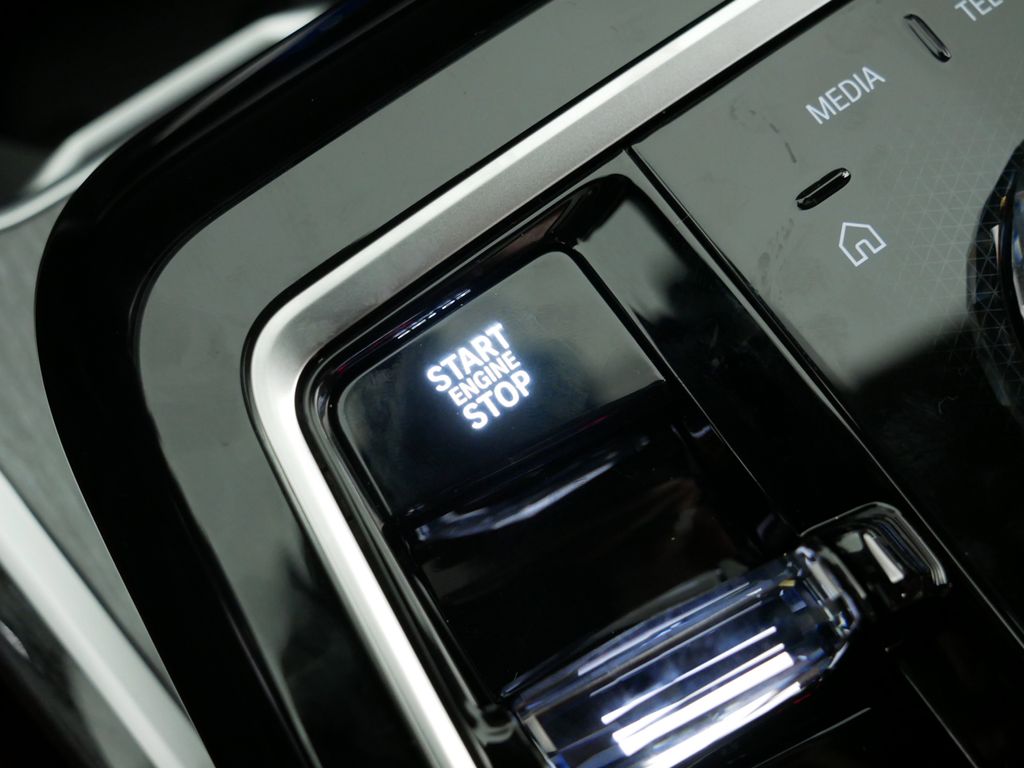 Thumbnail: 2025 BMW 7 Series - 48