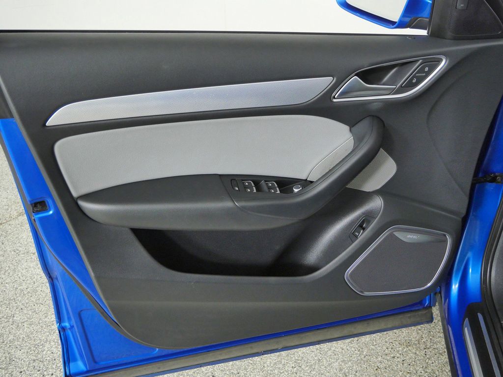 Thumbnail: 2017 Audi Q3 - 33