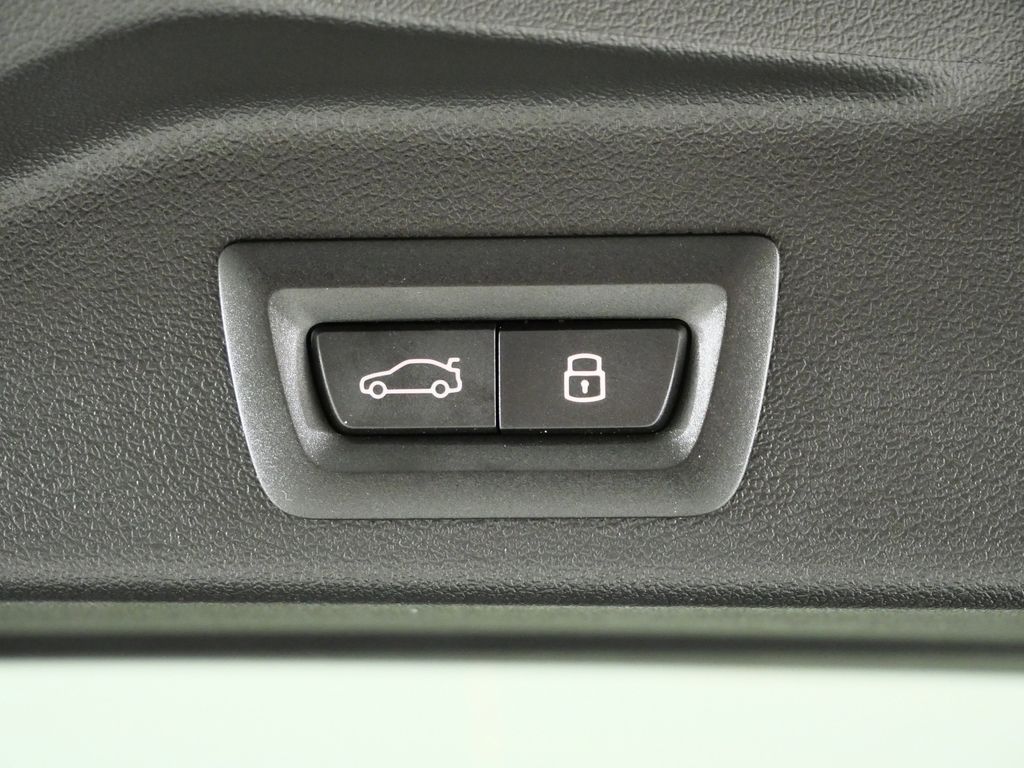 Thumbnail: 2026 BMW X5 - 30