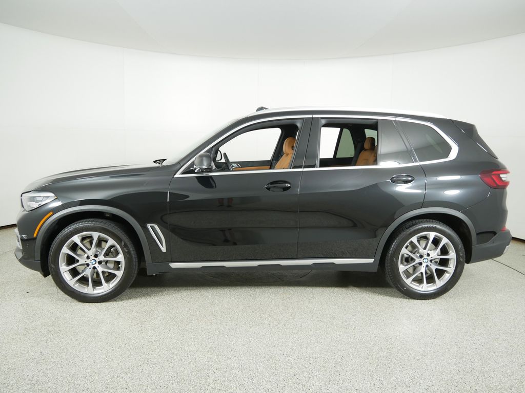 Thumbnail: 2021 BMW X5 - 17