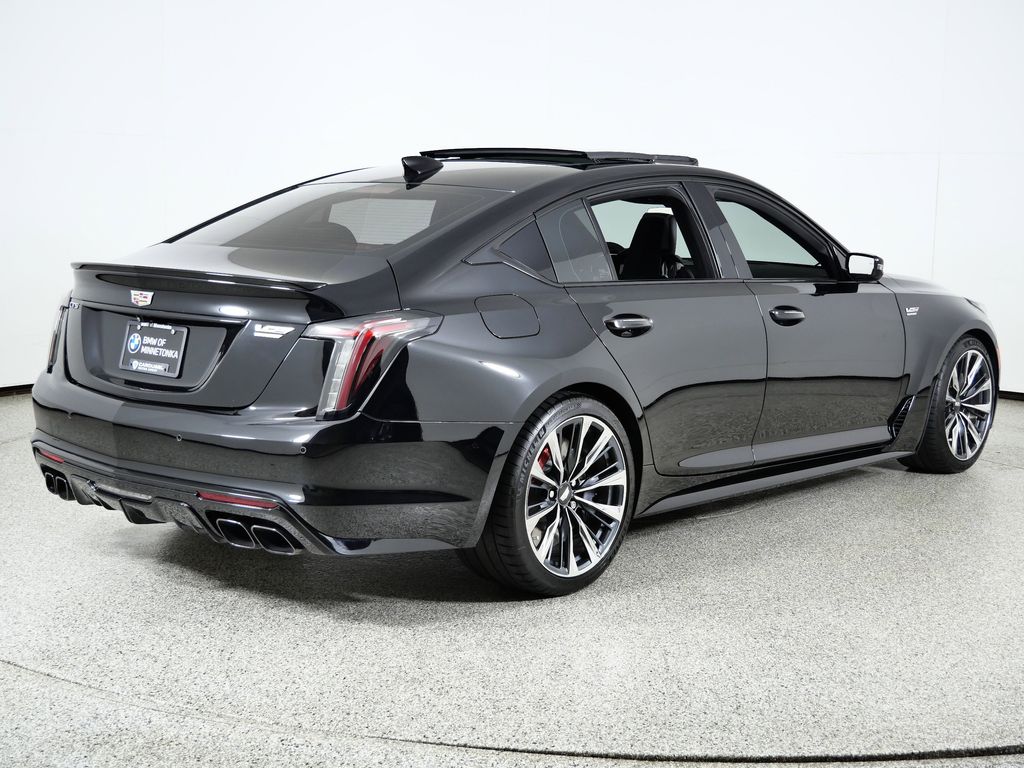 Thumbnail: 2024 Cadillac CT5 - 10