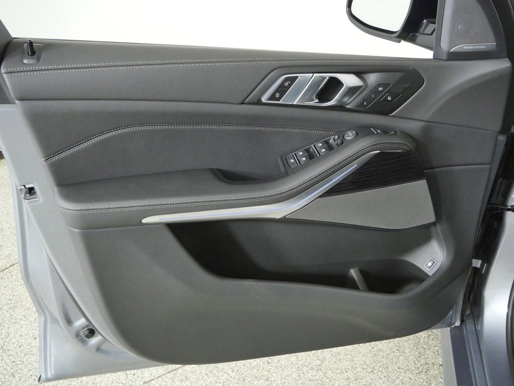 Thumbnail: 2026 BMW X5 - 34