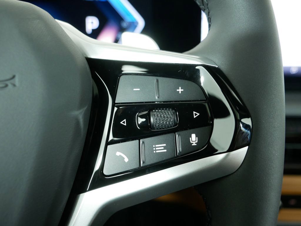 Thumbnail: 2025 BMW 3 Series - 39