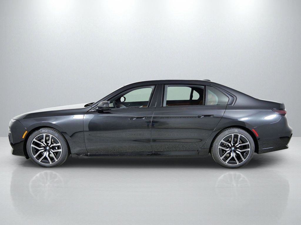 Thumbnail: 2026 BMW 7 Series - 15