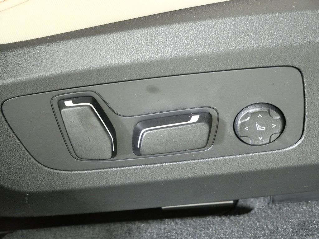 Thumbnail: 2026 BMW X3 - 21