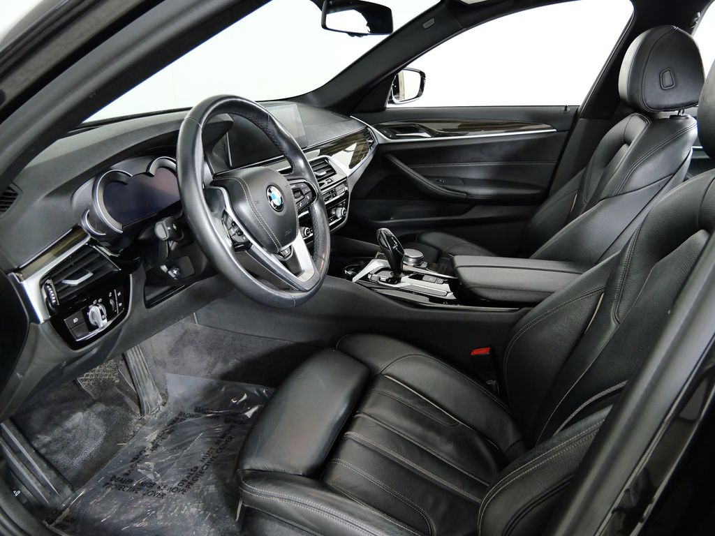 Thumbnail: 2018 BMW 5 Series - 34