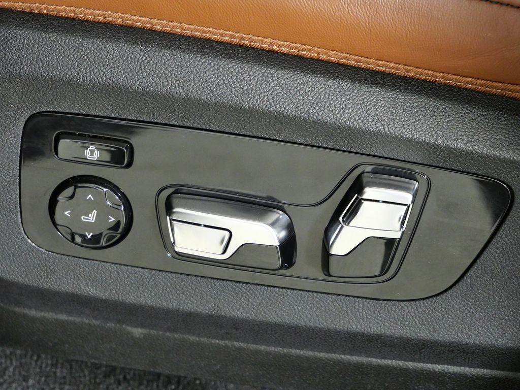 Thumbnail: 2025 BMW X5 - 44