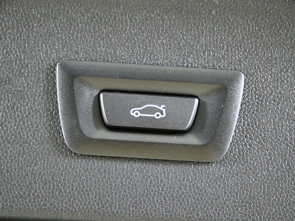 Thumbnail: 2026 BMW iX - 28