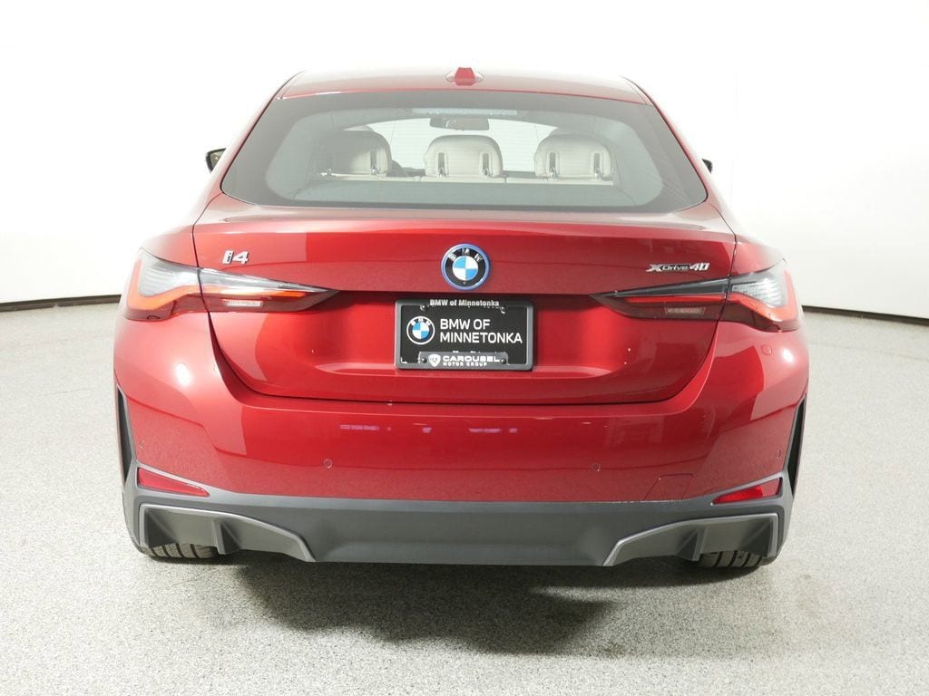 Thumbnail: 2025 BMW i4 - 11