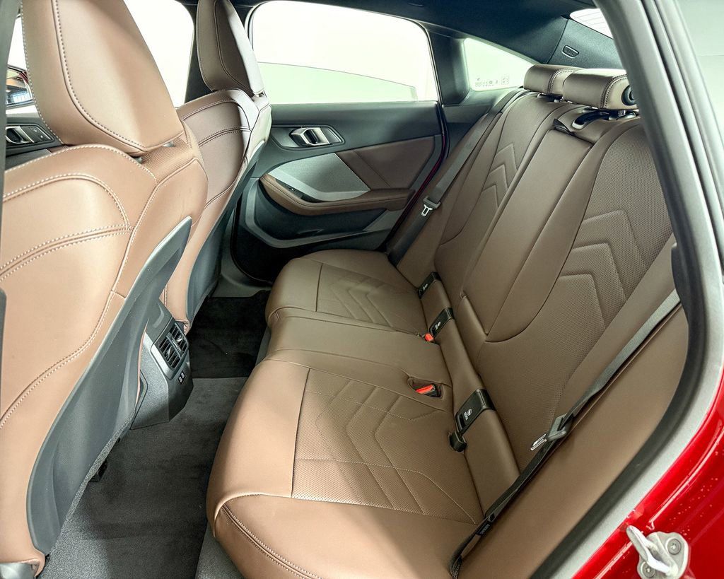 Thumbnail: 2025 BMW 2 Series - 32