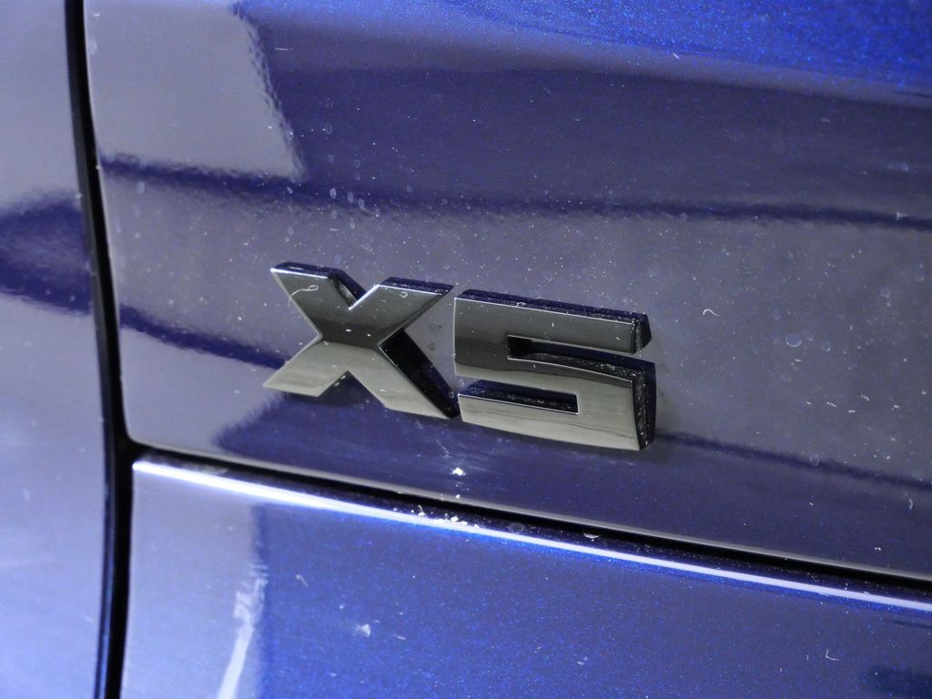 Thumbnail: 2026 BMW X5 - 13