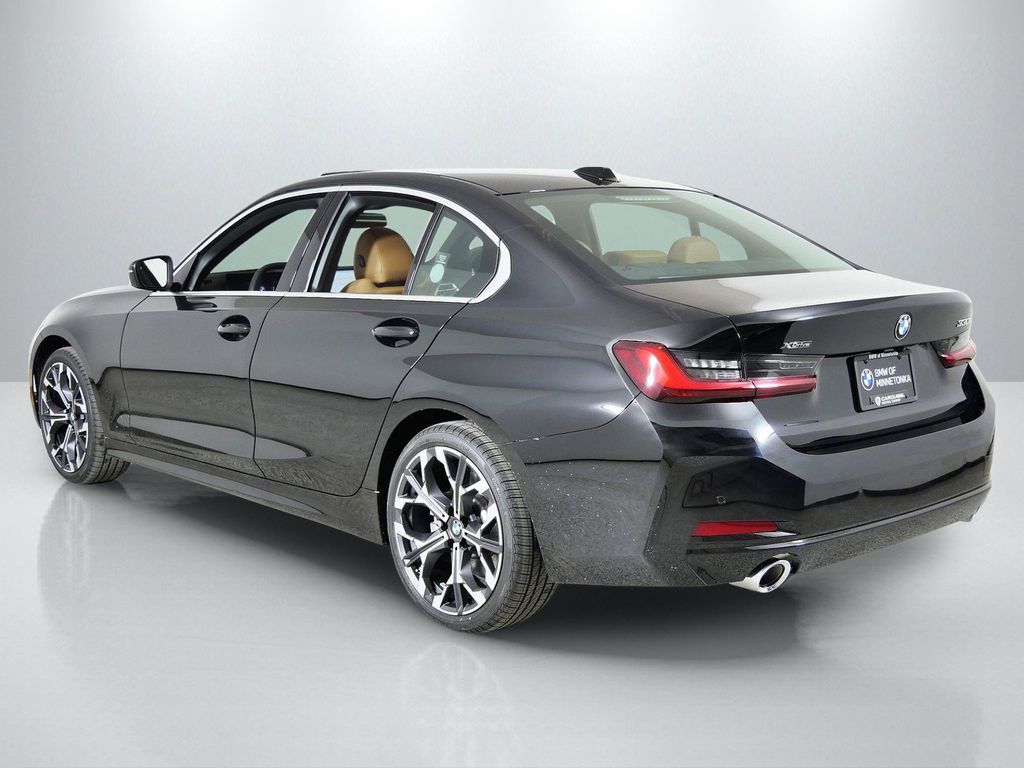 Thumbnail: 2026 BMW 3 Series - 14