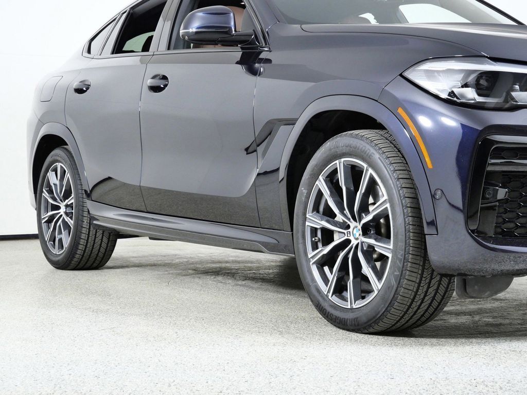Thumbnail: 2023 BMW X6 - 8