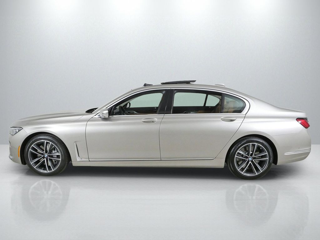 Thumbnail: 2022 BMW 7 Series - 17