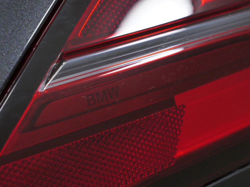 Thumbnail: 2027 BMW 5 Series - 19