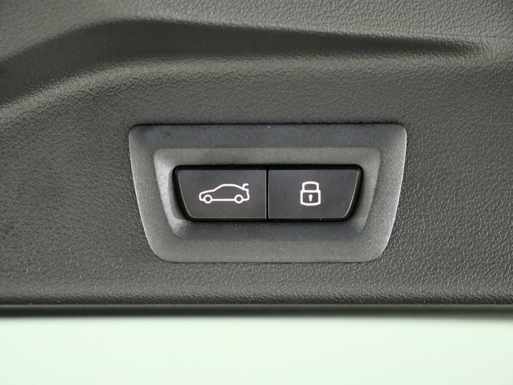 Thumbnail: 2026 BMW X5 - 30