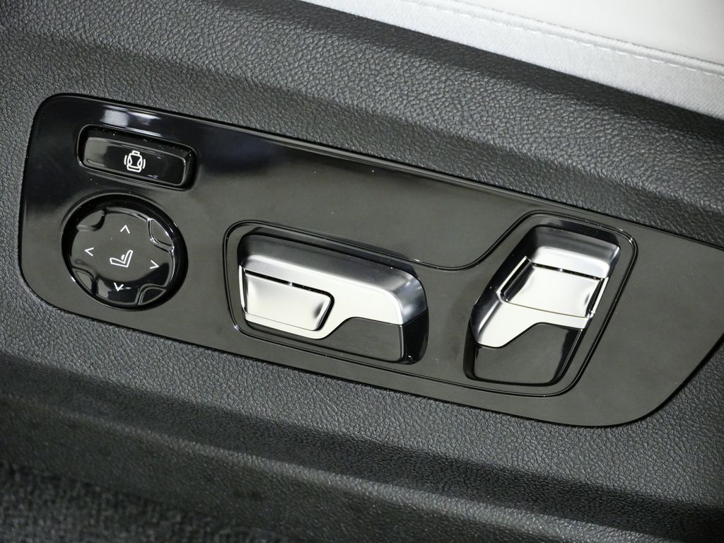 Thumbnail: 2026 BMW X5 - 40