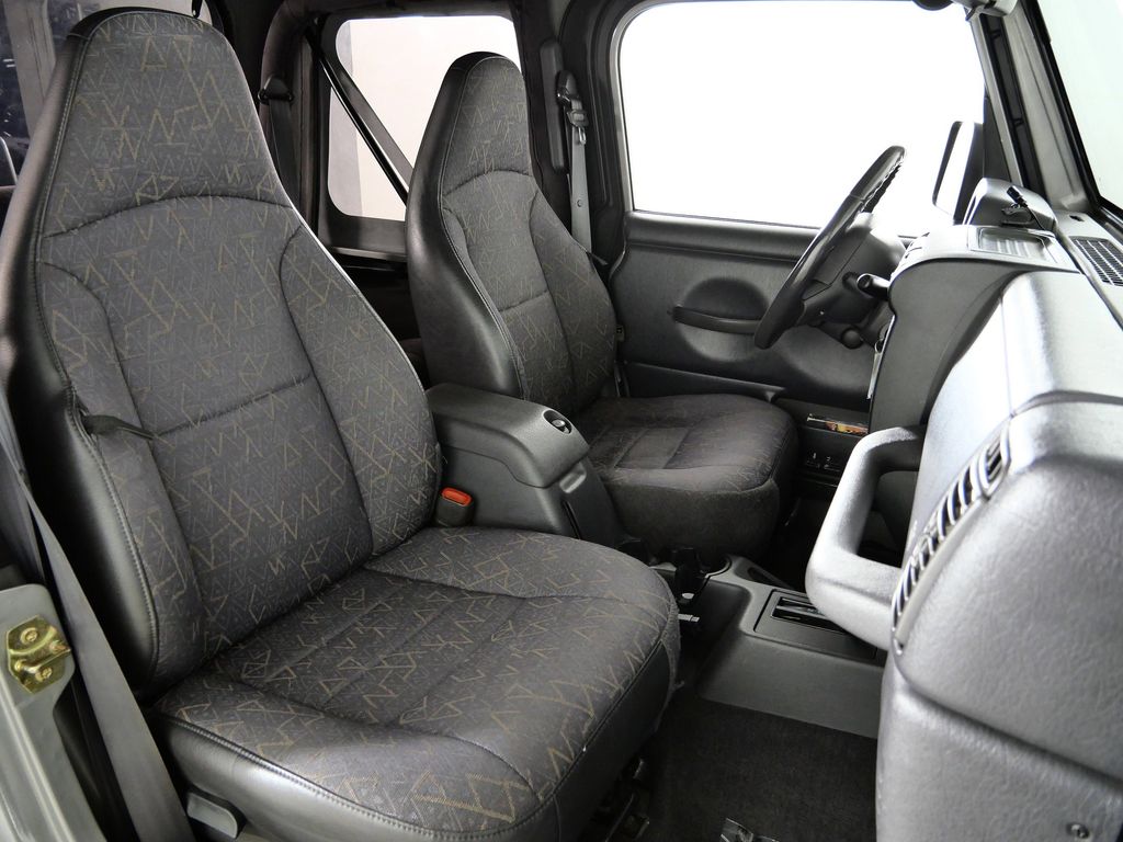 Thumbnail: 2001 Jeep Wrangler - 23