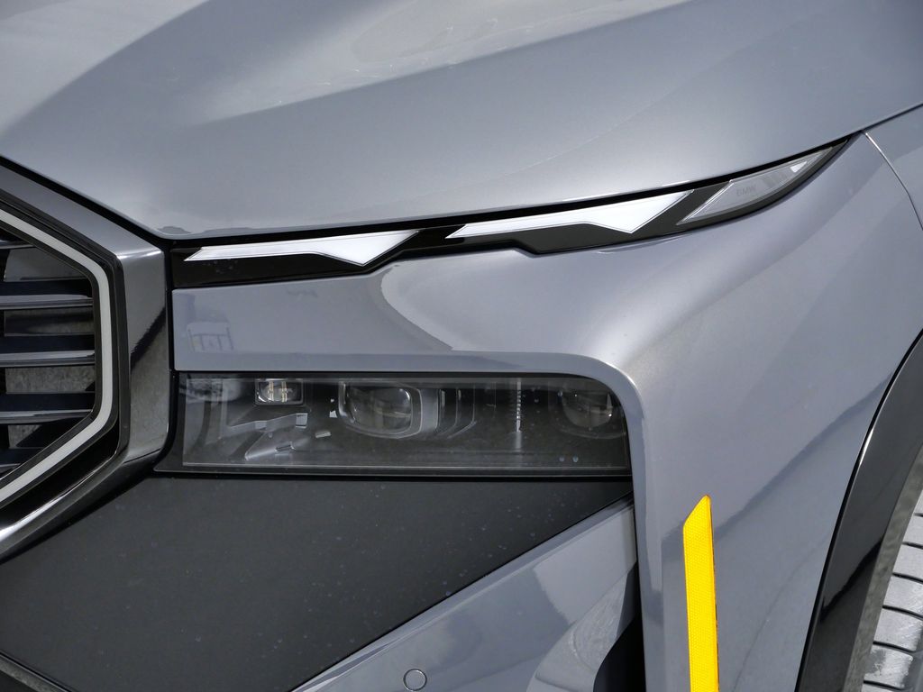 Thumbnail: 2026 BMW XM - 3