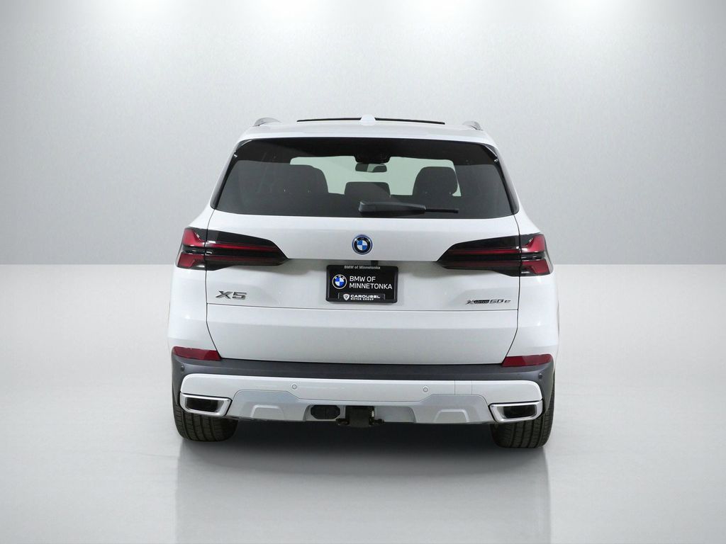 Thumbnail: 2026 BMW X5 - 10